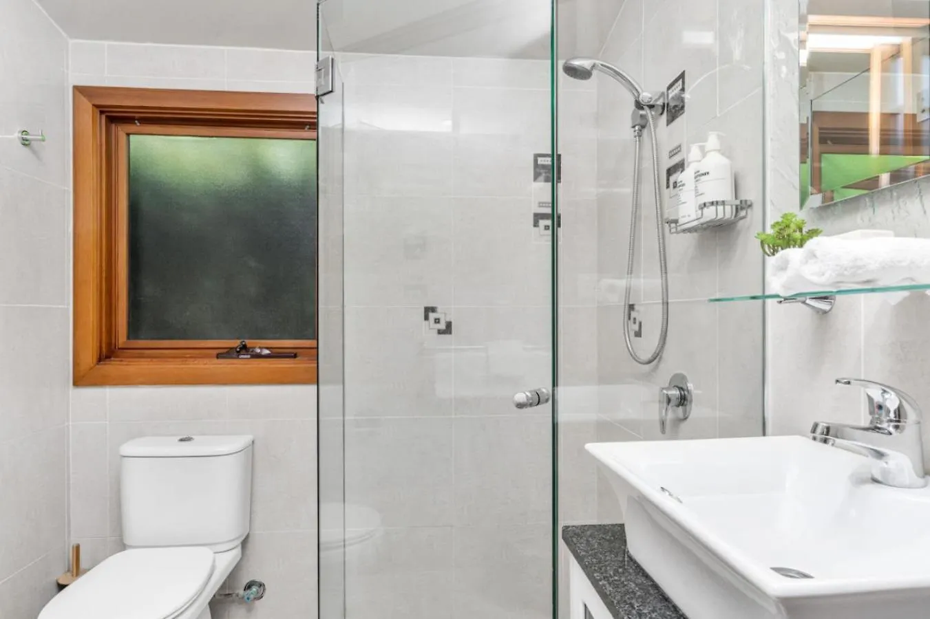 Cape Byron Suite 5 Private Suite With Ensuite Byron Bay